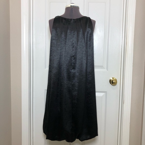R&M Richards Embellished Neckline Black Sleeveless Pleated Loose Fit Dress 8 - Picture 6 of 14